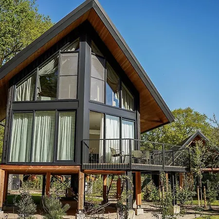 Met Hottub & Sauna | 5 Personen Villa Wekerom