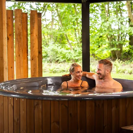 Mit Hottub&sauna | 4 Personen Ferienpark *