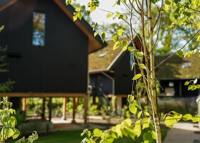 Villa Met Hottub&sauna | 4 Personen *