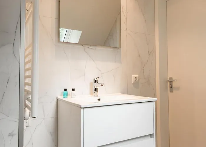 Met Hottub&sauna | 4 Personen Villa *