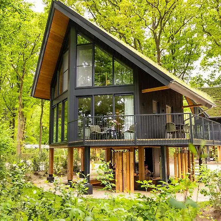 Feriepark Natuurvilla's Met Hottub Of Sauna