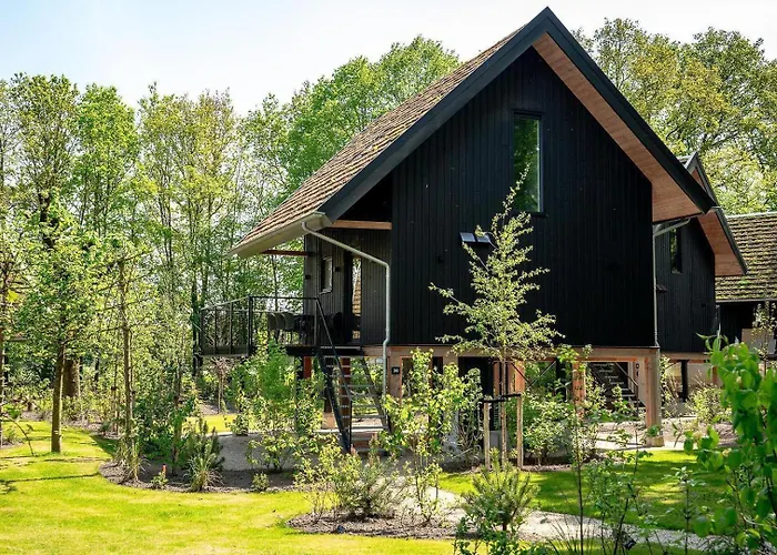 Villa Met Hottub & Sauna | 4 Personen - Valley Wekerom